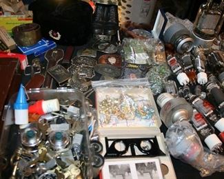 locks with keys or combos. viewer set,