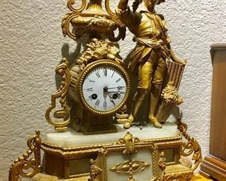 ANTIQUE FRENCH MANTLE CLOCK