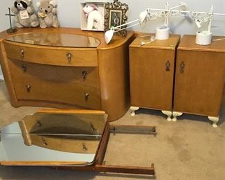 VINTAGE DECO MID CENTURY MODERN VANITY, HEADBOARD & MATCHING NIGHT STANDS. BIRDSEYE MAPLE.