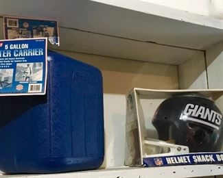 COLEMAN 5 GALLON WATER CARRIER PLUS NFL GIANTS NFL SNACK HELMET.