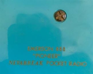 Emerson 888 "Pioneer" Pocket Radio