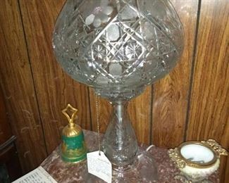 Beard Lamp EAR 2782b