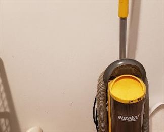 Eureka power upright - 1/2 the weight