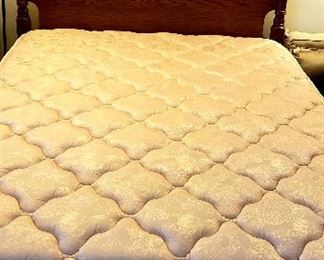Queen bed complete has solid wood headboard