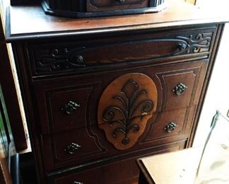 Antique 4-Drawer Art Deco Dresser (3-piece Set)