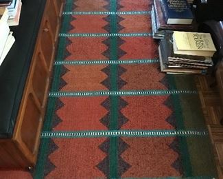 MODERN RUG
