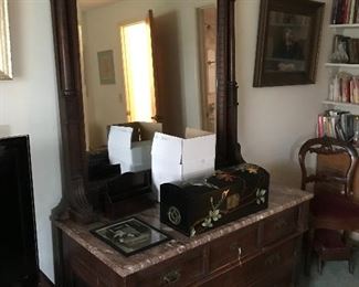 VICTORIAN CHEST & MIRROR