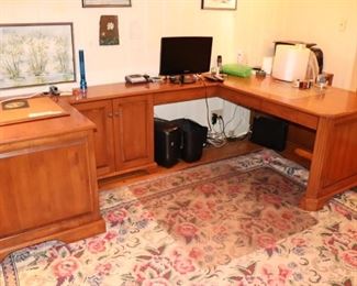 Wood Desk/ Office Furniture - NICE! With Mat