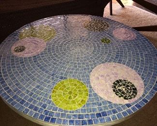 Amazing Mid Century Coffee Table 