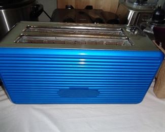 love this toaster