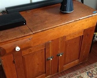 Early Pine Dry Sink