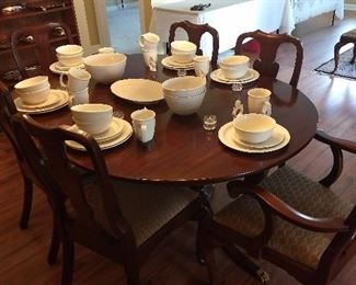 Main Stay Dinnerware