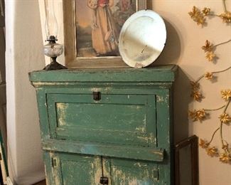 chippy desk all original