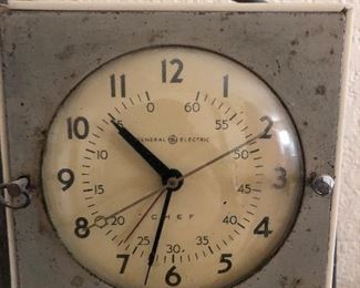 old advertising clock GE
