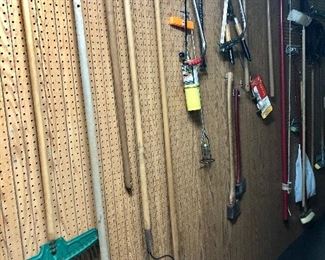 Lots of yard tools in great shape!