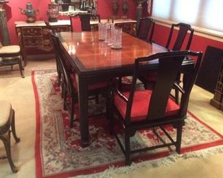 Beautiful Asian style dinningroom set