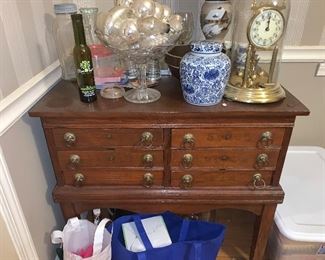 BEAUTIFL SPOOL CABINET ON LEGS
