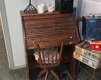 CHILDS ROLL TOP DESK