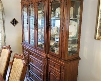 Broyhill China Cabinet