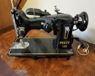 PFAFF 130 Sewing Machine