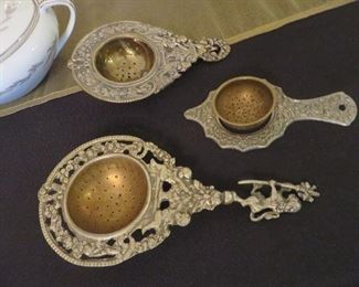 Ornate Victorian Italian Repousse Tea Strainer 
