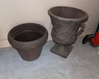 urns/planters