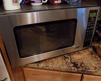 DCS stainless microwave