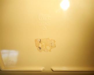 9 G.E.T. Melamine serving pieces