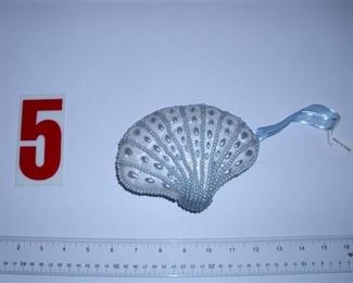 Assorted New with tags nautical decor All year round starfish, dolphins, seahorses, conch shells, jellyfish, full & 1/2 clams ornaments, wreaths & trees