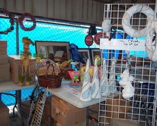 Assorted New with tags nautical decor All year round starfish, dolphins, seahorses, conch shells, jellyfish, full & 1/2 clams ornaments, wreaths & trees