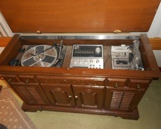 Montgomery Wards Console with turntable, radio, cassette & 8-track players (needs work)