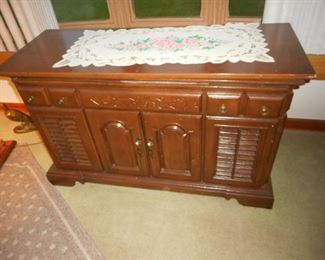 Montgomery Wards Console with turntable, radio, cassette & 8-track players (needs work)