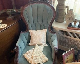 VICTORIAN CHAIR