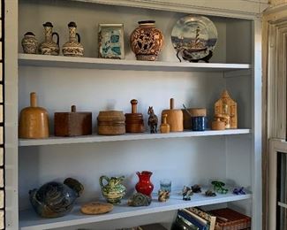ANTIQUE COUNTRY AND FOLK ART ITEMS