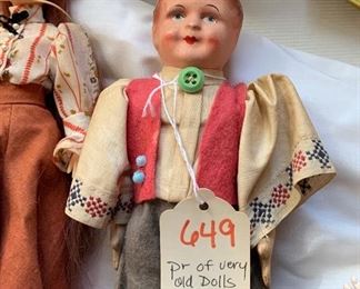 LOTS OF VINTAGE DOLLS