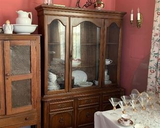 1970'S CHINA CABINET