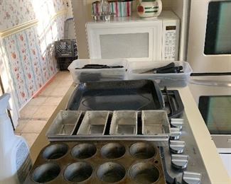 KITCHEN PANS
