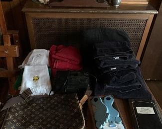POCKETBOOKS
