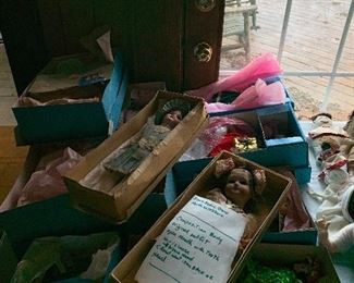ANTIQUE DOLLS