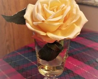 Did you know a yellow rose means "I'm sorry?"