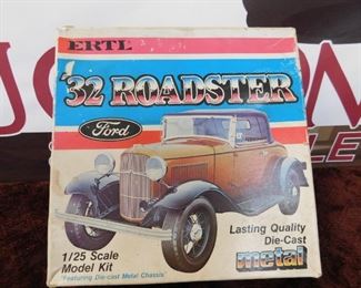 Ertl 32 Roadster Metal Model Kit