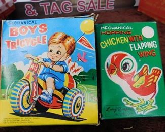 Windup Tricycle and Hopping Chicken