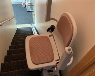 Electric Handicap Chair Lift ….Works Great And Comes With Remote As Well