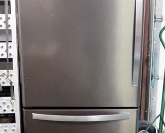 Whirlpool 22 Cu Ft Bottom Freezer Refrigerator Model WRB322DMHV00, Adjustable Glass Shelves, LED Lighting, Powers On