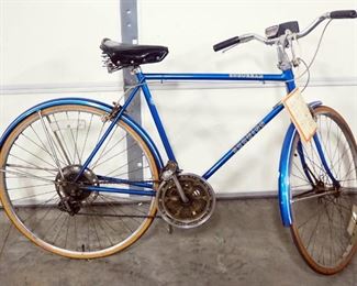 Schwinn Suburban 27" Mens 10-Speed Bicycle, With Schwinn Speedometer/Odometer And Owner's Manual