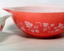 Pyrex Mixing Bowl Set, Includes 4 qt, 2.5 qt And 1.5 pt