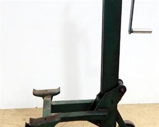 Hand Crank Bumper Jack/Lift, 40.5" High