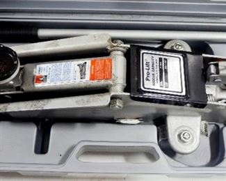 Pro-Lift 4000 Lb Capacity Hydraulic Floor Jack With Manual In Carrying Case