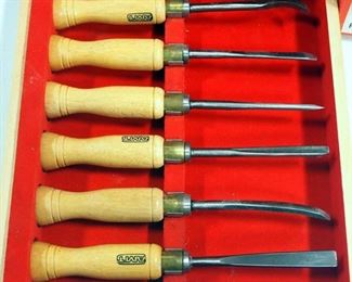 Set Of Two Cast Iron Handle AMT Spokeshaves In Wood Box, AMT 6-Piece Wood Carving Chisel Set In Wood Box And Woodburning Craft Set
