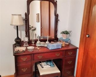 Antique pineapple  dresser-Vanity with mirror and bench